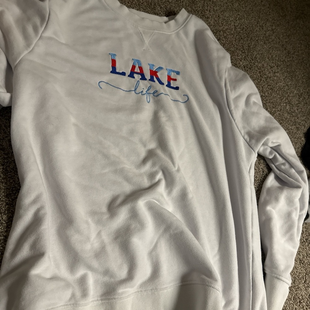 Amazon White Sweatshirt with Multicolor 'Lake Life' Design
